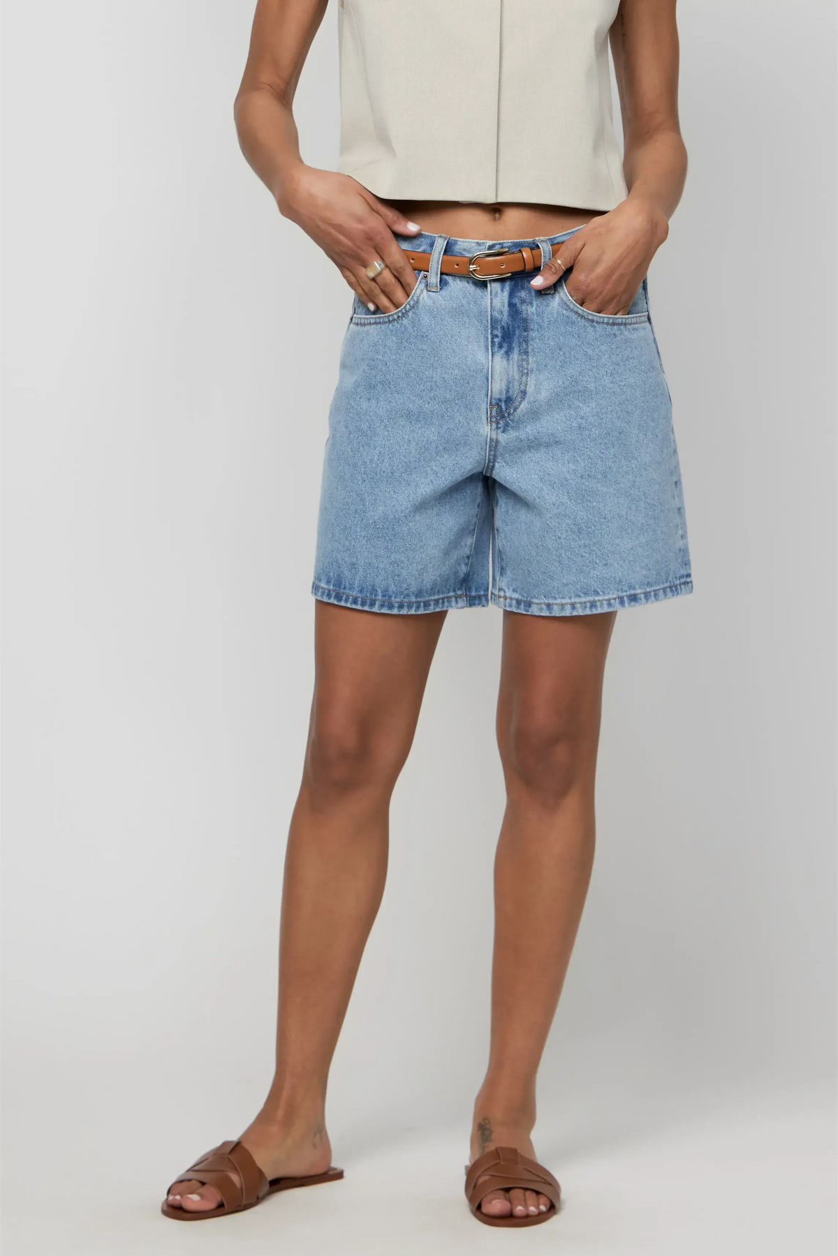 EMMERSON HIGH RISE LONG SHORTS | LIGHT WORN