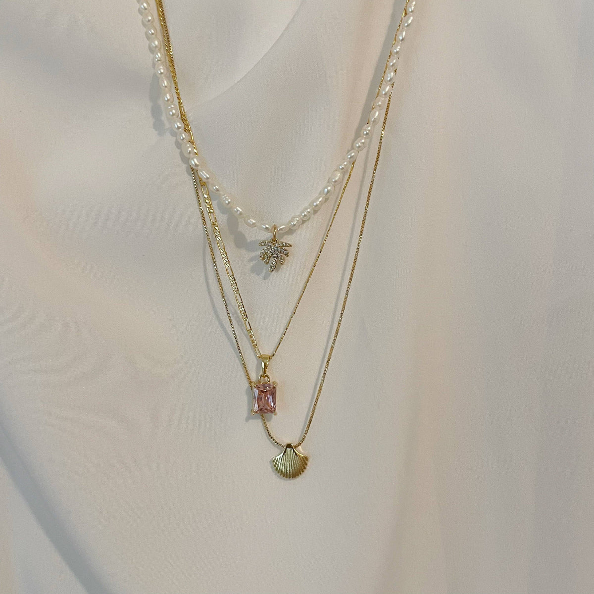 TIDE IS HIGH NECKLACE