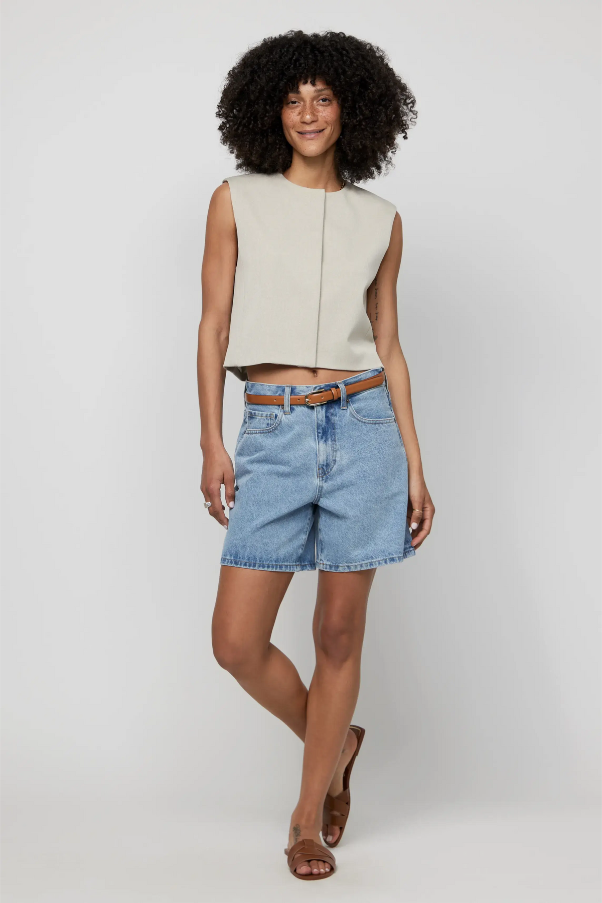 EMMERSON HIGH RISE LONG SHORTS | LIGHT WORN