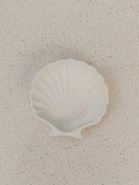 STUCCO SHELL TRAY | WHITE